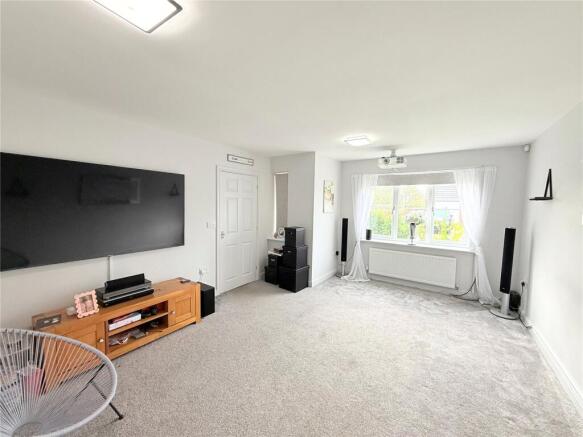 4 bed Detached for sale Image 7