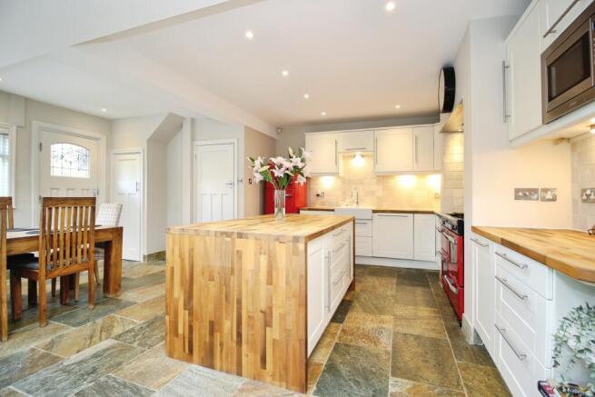 3 bed Semi-Detached for sale Image 4