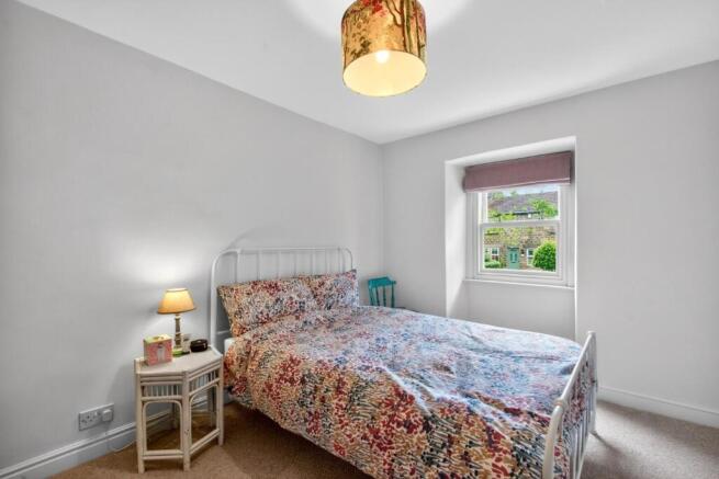 3 bed Terraced for sale Image 11