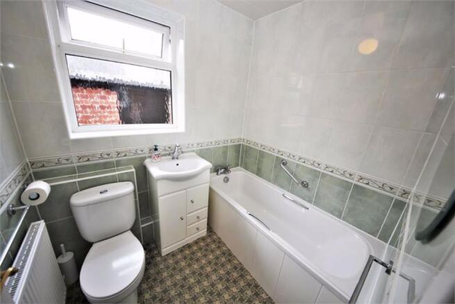 BATHROOM/WC