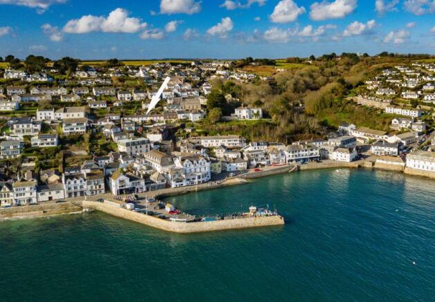 180 yards walk to harbour