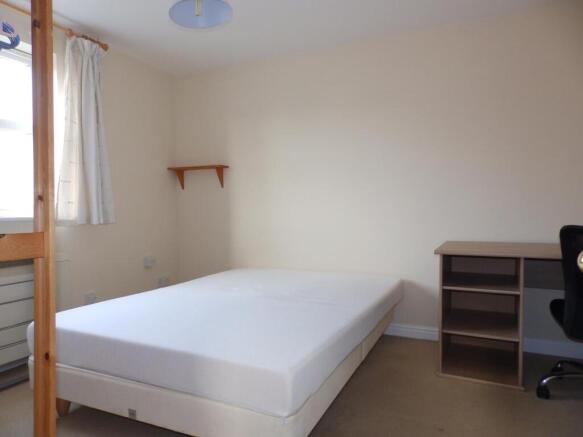 1 bed House to rent Image 4