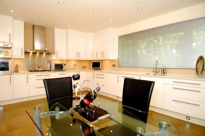 Kitchen/Breakfast Room