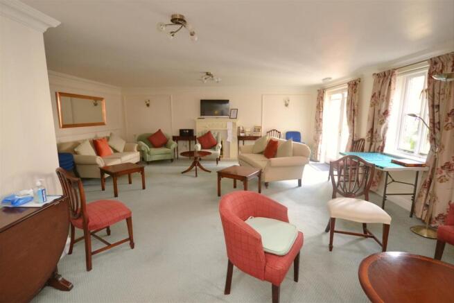 Communal Lounge.jpg