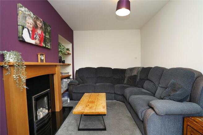 4 bed Semi-Detached for sale Image 4