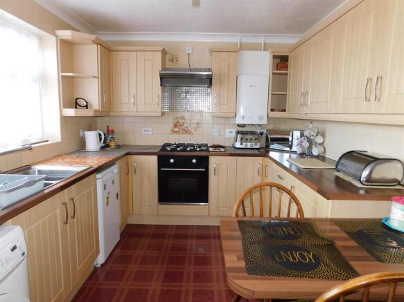 Kitchen c