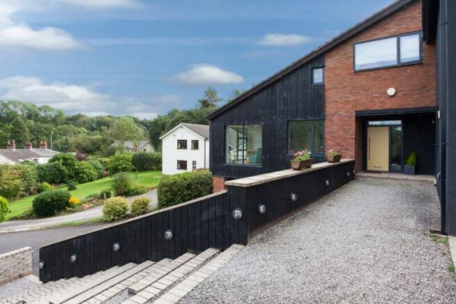 FRONT EXTERNAL ENTRANCE C