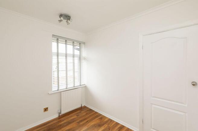 3 bed End of Terrace to rent Image 12
