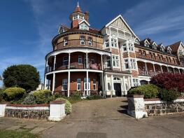 Flat 2, 6 The Grand, The Esplanade, Frinton-on-sea CO13 9DS