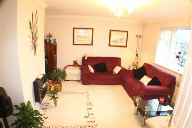LOUNGE:
