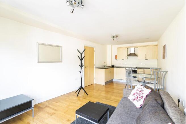 Living area ()