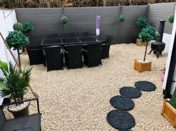 2 bed Terraced to rent Image 8