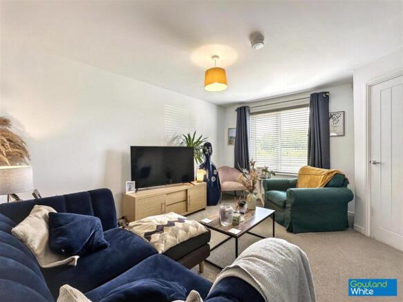 3 bed Semi-Detached for sale Image 5