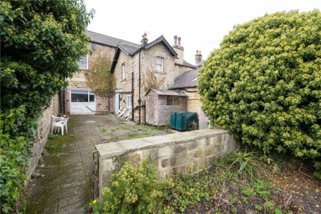 8 bed House for sale Image 4