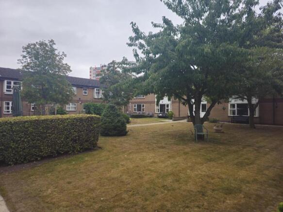 1 bed Flat to rent Image 8