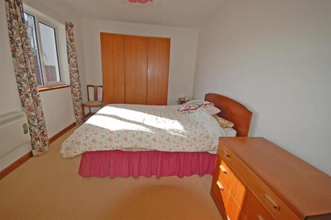 DOUBLE BEDROOM 1