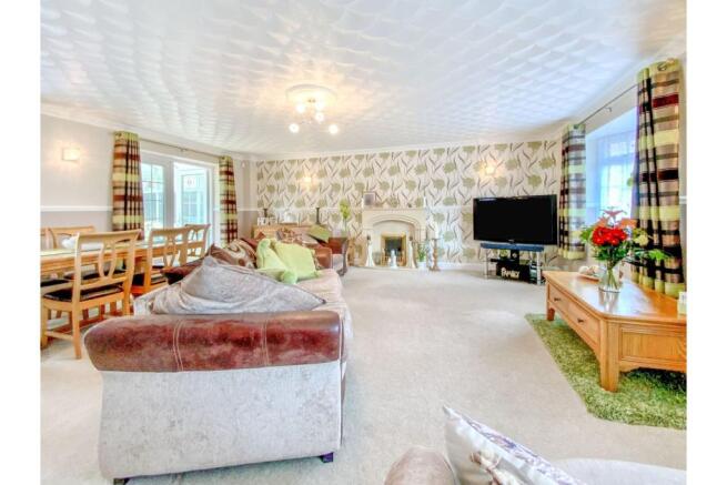 Living / Dining Room