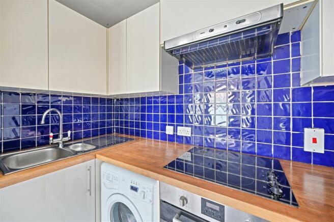 BCAR - 60C Heathfield Road - Kitchen A (4).JPG