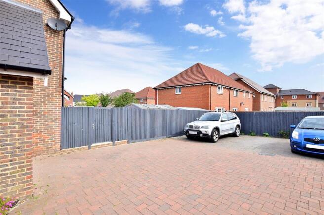 Driveway/Parking