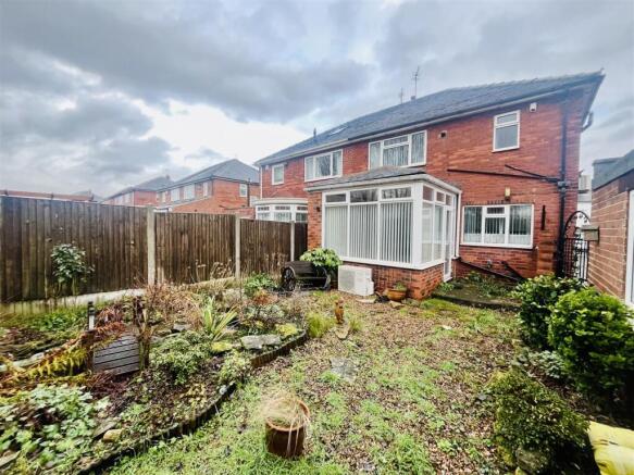3 bed Semi-Detached for sale Image 4