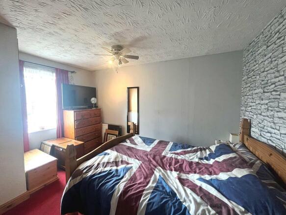 Master Bedroom.JPG