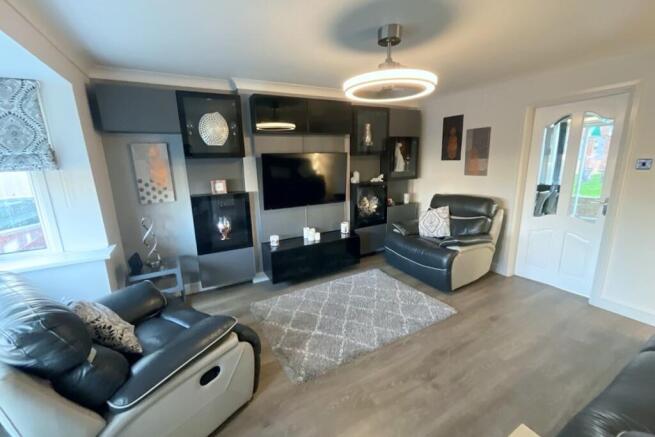 4 bed Detached for sale Image 6