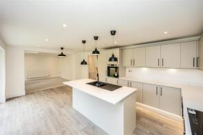 2, Poplar Avenue, Thongsbridge, Holmfirth HD9 7TL