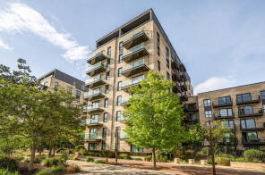 Flat 9, 2 Arber House, Greenleaf Walk, Southall UB1 1FR