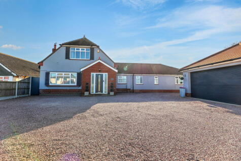 Sladburys Lane, Clacton-on-sea, CO15 4BE