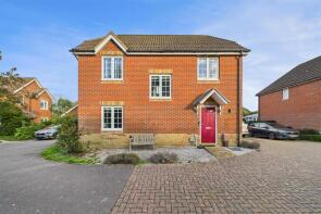 19, Deer Close, Chichester PO19 8TJ