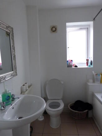 Second Floor Bath...
