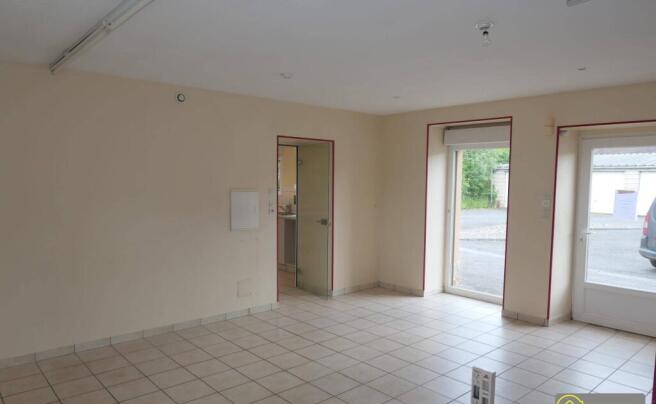 Photo 3