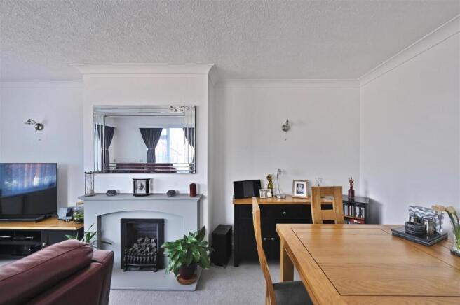 10-Sussex-Close-tn39-4jq (11).jpg
