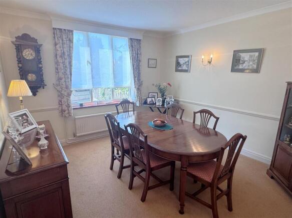 Dining Room 1.JPG