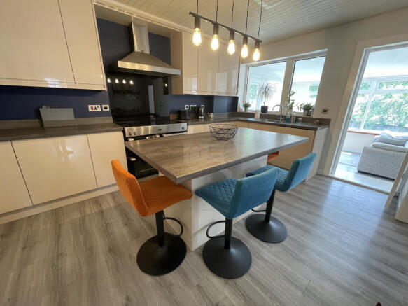 Kitchen c.JPG