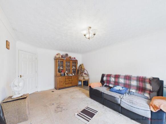 5 bed Detached for sale Image 7