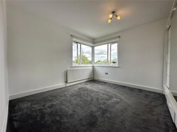 3 bed Semi-Detached to rent Image 9