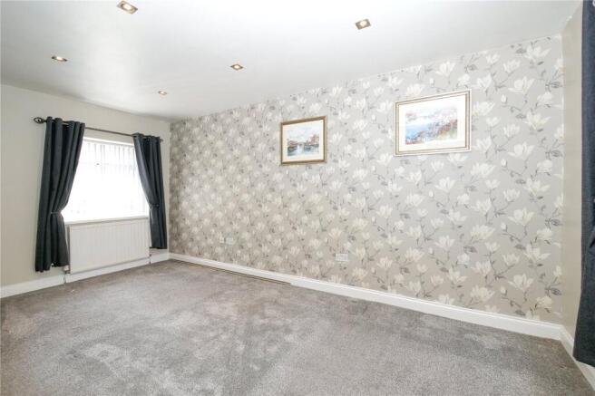 2 bed Bungalow for sale Image 5