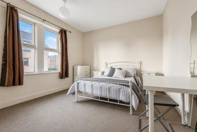 5 bed End of Terrace to rent Image 5
