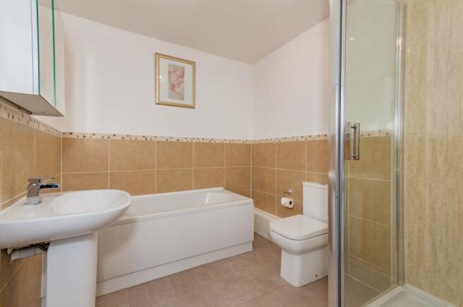 EN SUITE