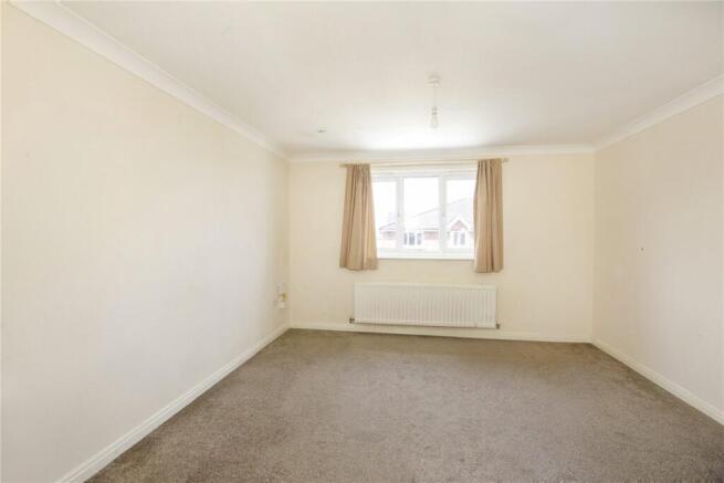 2 bed Apartment to rent Image 4