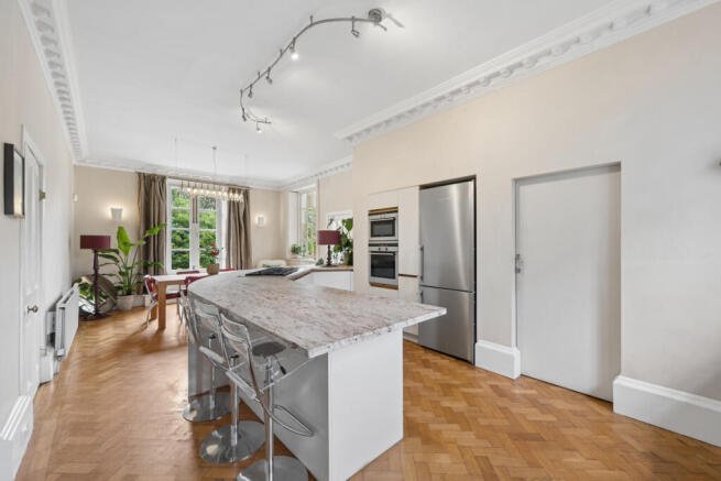 4 bed Semi-Detached for sale Image 5
