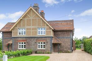 2, Beesonend Cottages, Beesonend Lane, Harpenden AL5 2AA