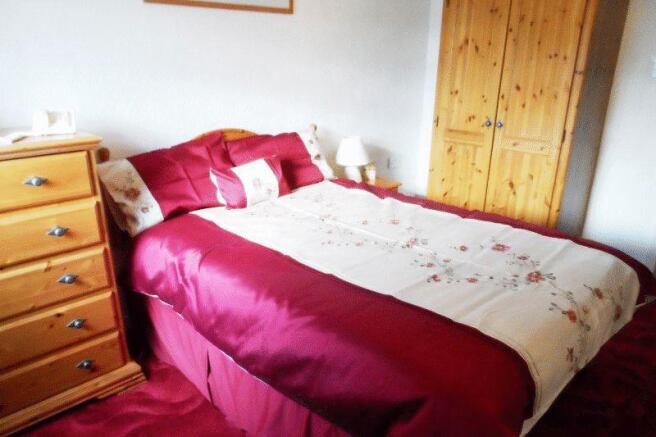 Bedroom 1(2)
