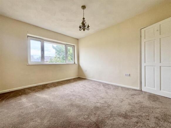 2 bed Apartment for sale Image 10