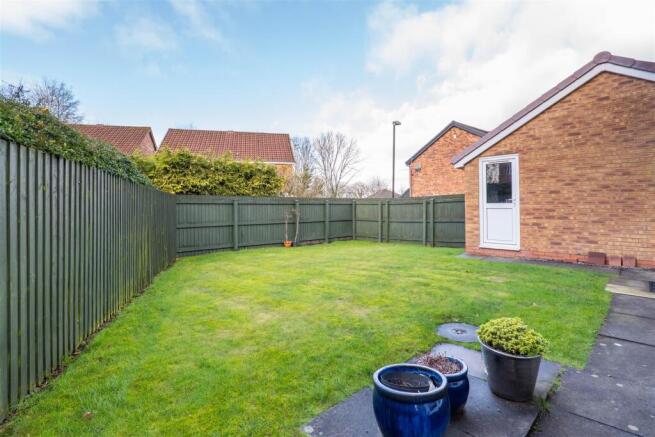 Mimosa Close, Chorley photo 4