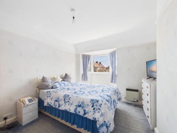 3 bed Semi-Detached for sale Image 6