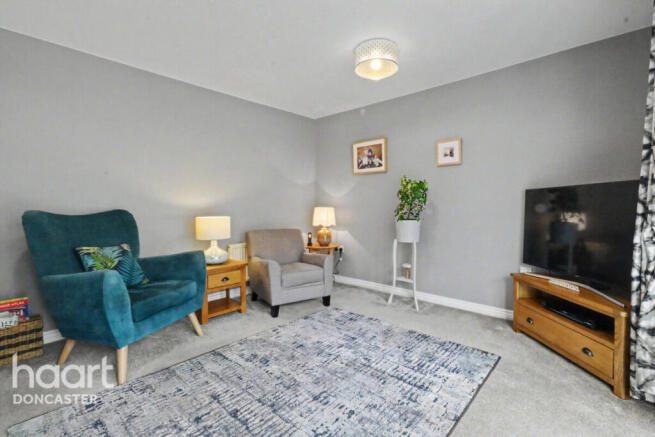 4 bed Detached for sale Image 9