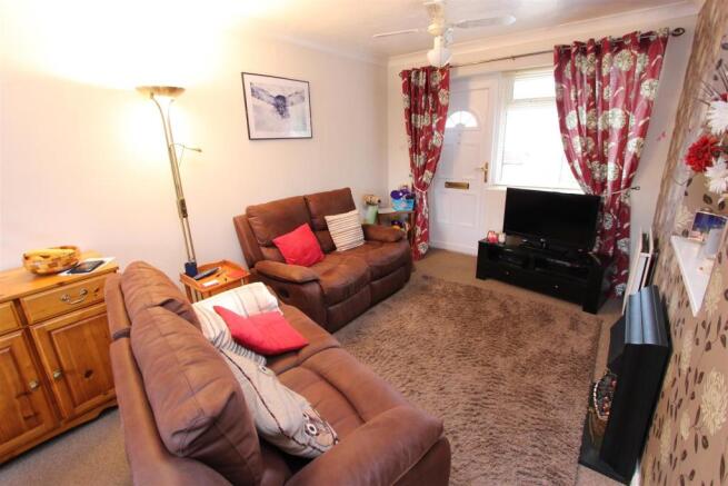 LOUNGE2AbbottCloseBR