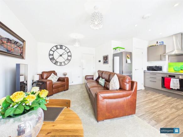 Beverley Road, Harworth, Doncaster, Nottinghamshire, DN11 photo 4